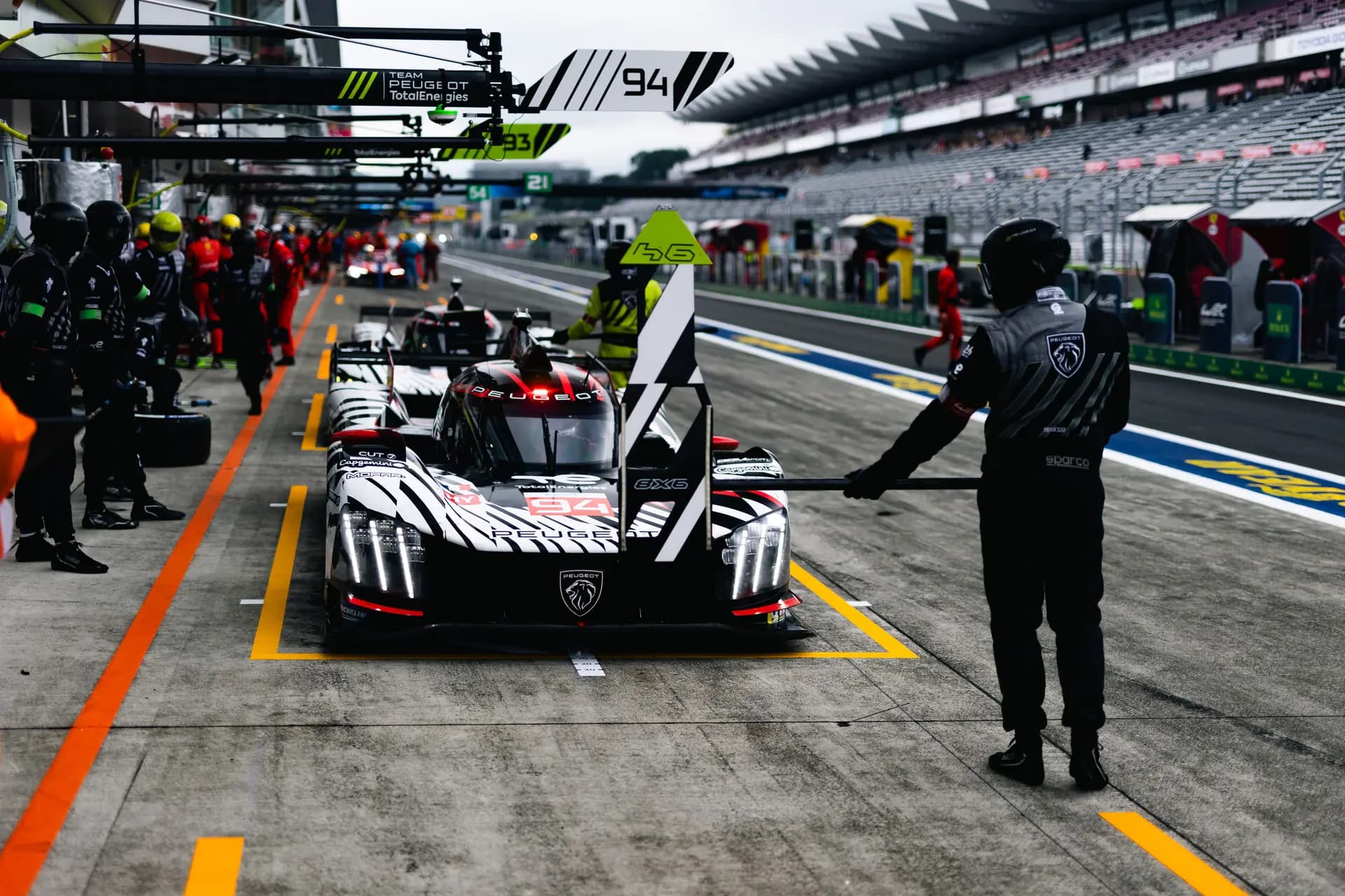 EL TEAM PEUGEOT TOTALENERGIES TERMINA SEXTO EN LAS 6 HORAS DE FUJI