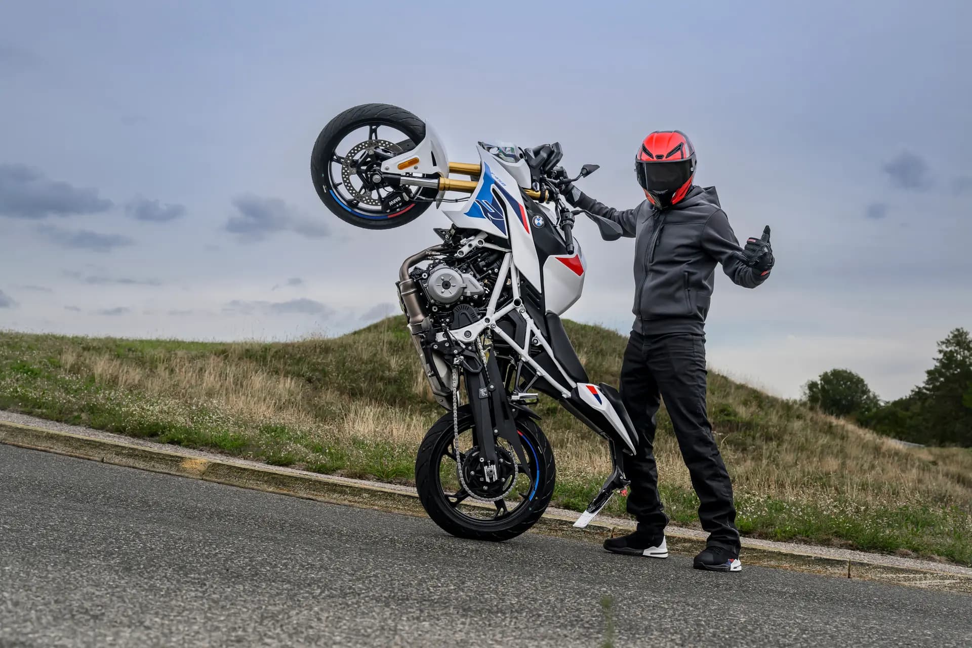 BMW MOTORRAD PRESENTA LA NUEVA BMW F 450 R
