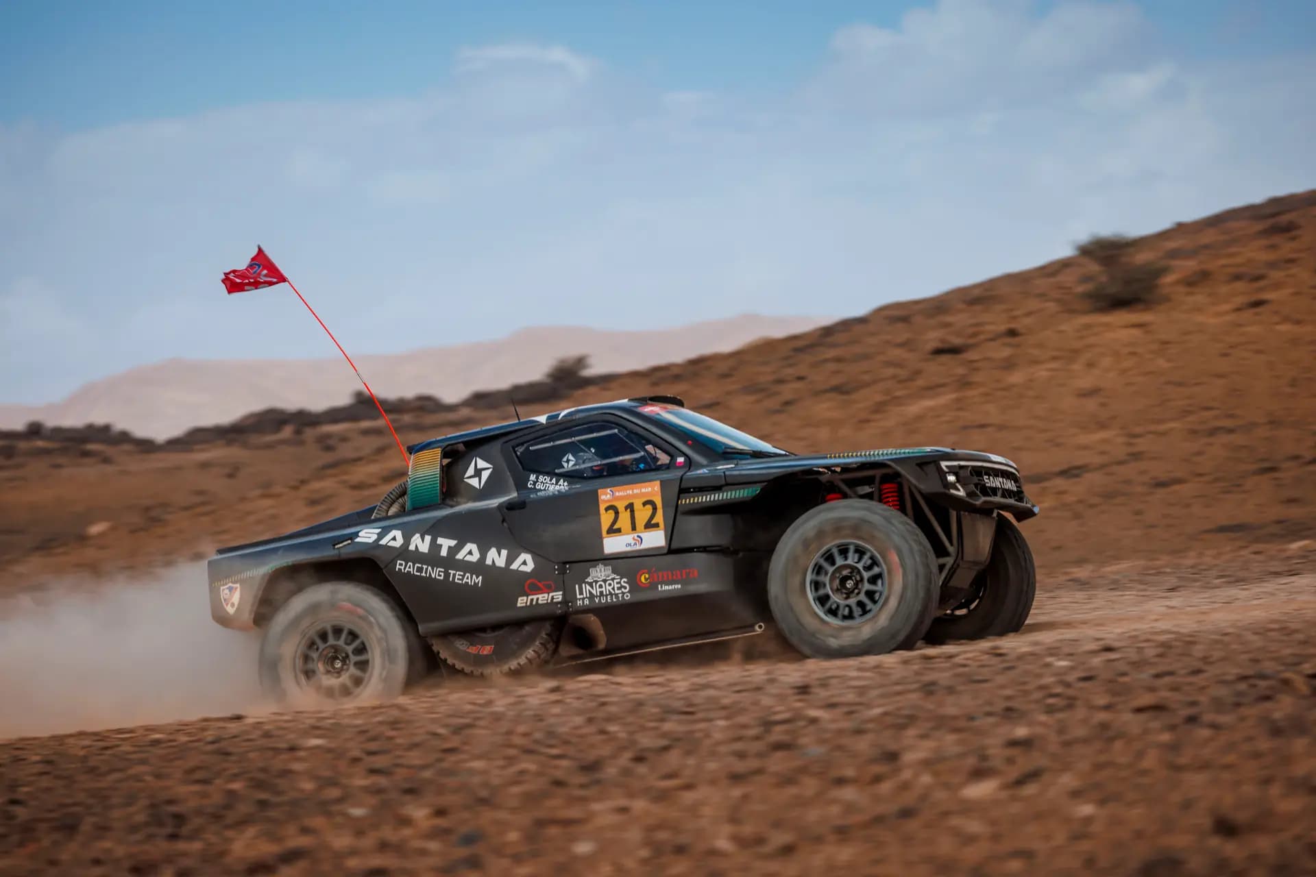 EL SANTANA RACING TEAM DA UN PASO ADELANTE EN MARRUECOS: CRISTINA GUTIÉRREZ Y MARC SOLÀ, ROZAN EL 'TOP 10' EN LA SEGUNDA ETAPA