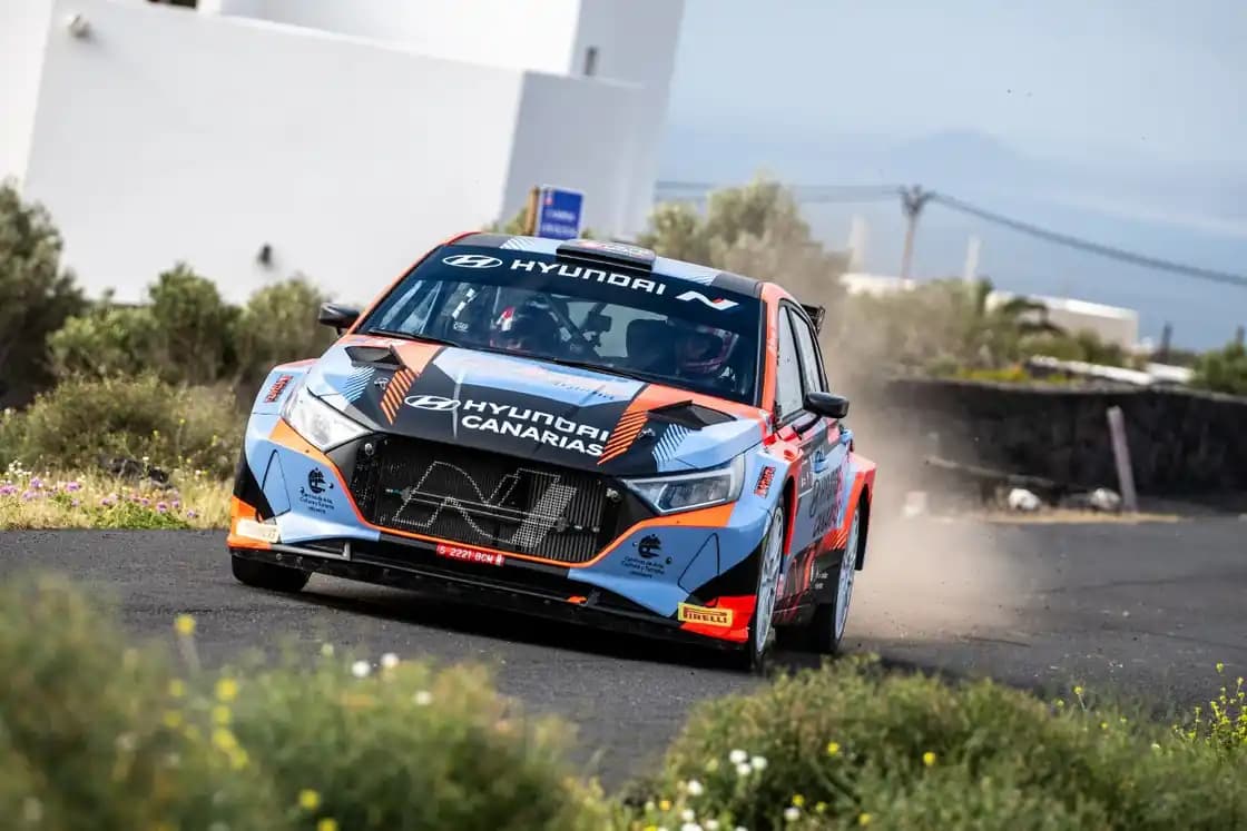 Yoday Betancort defiende el liderato del provincial de Las Palmas en el Rallye Villa de Teror